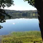 Idyllic Lakeside * 호르텐