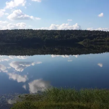 Idyllic Lakeside Σαλέ *