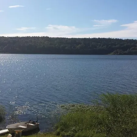 Idyllic Lakeside Σαλέ