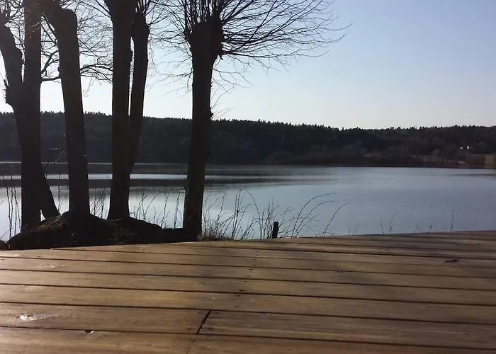 Idyllic Lakeside *